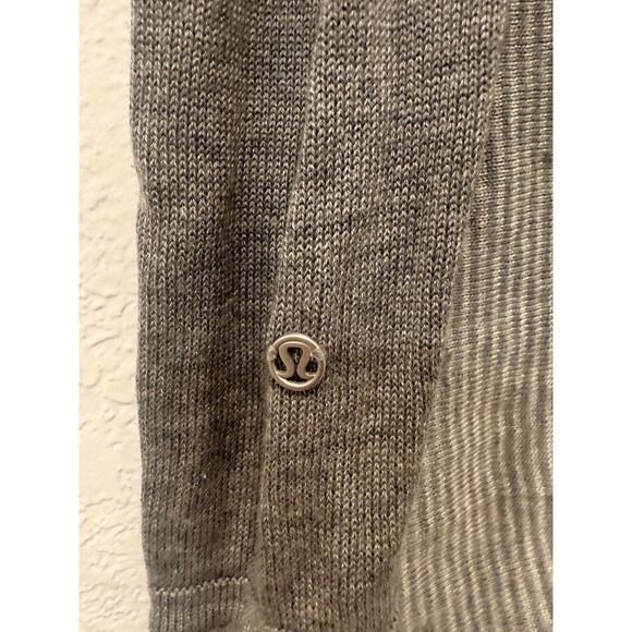 Lululemon Iconic Sweater Wrap - Heathered Grey/Heathered Light Grey Sz2 - Picture 3 of 6